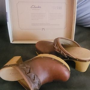 Shoes Clark clogs NEW leather 6 1/2M